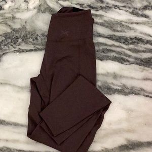ARC’ TERYX brown leggings